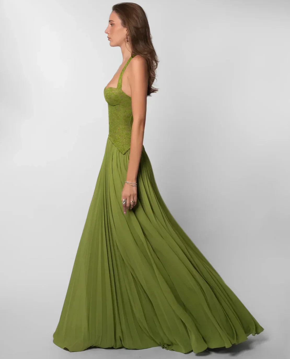 Flowing Maxi Dress for Women – Sleeveless Evening Gown