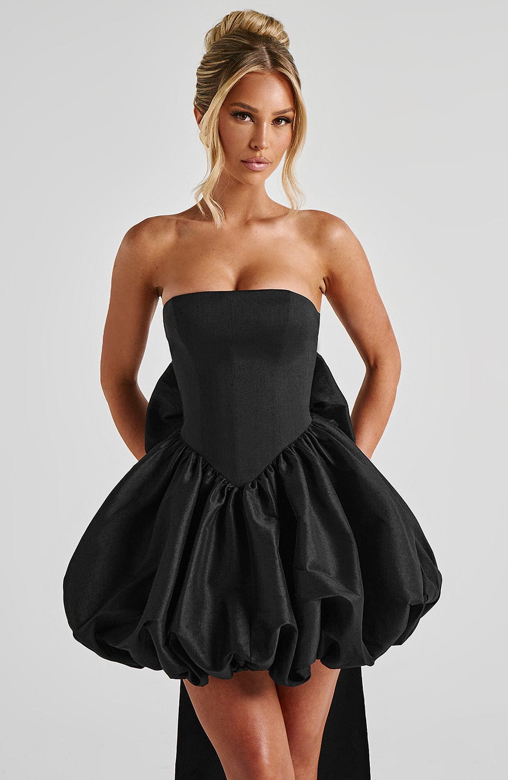 Chic Bodycon Mini Dress for Women – Party Dress – Black
