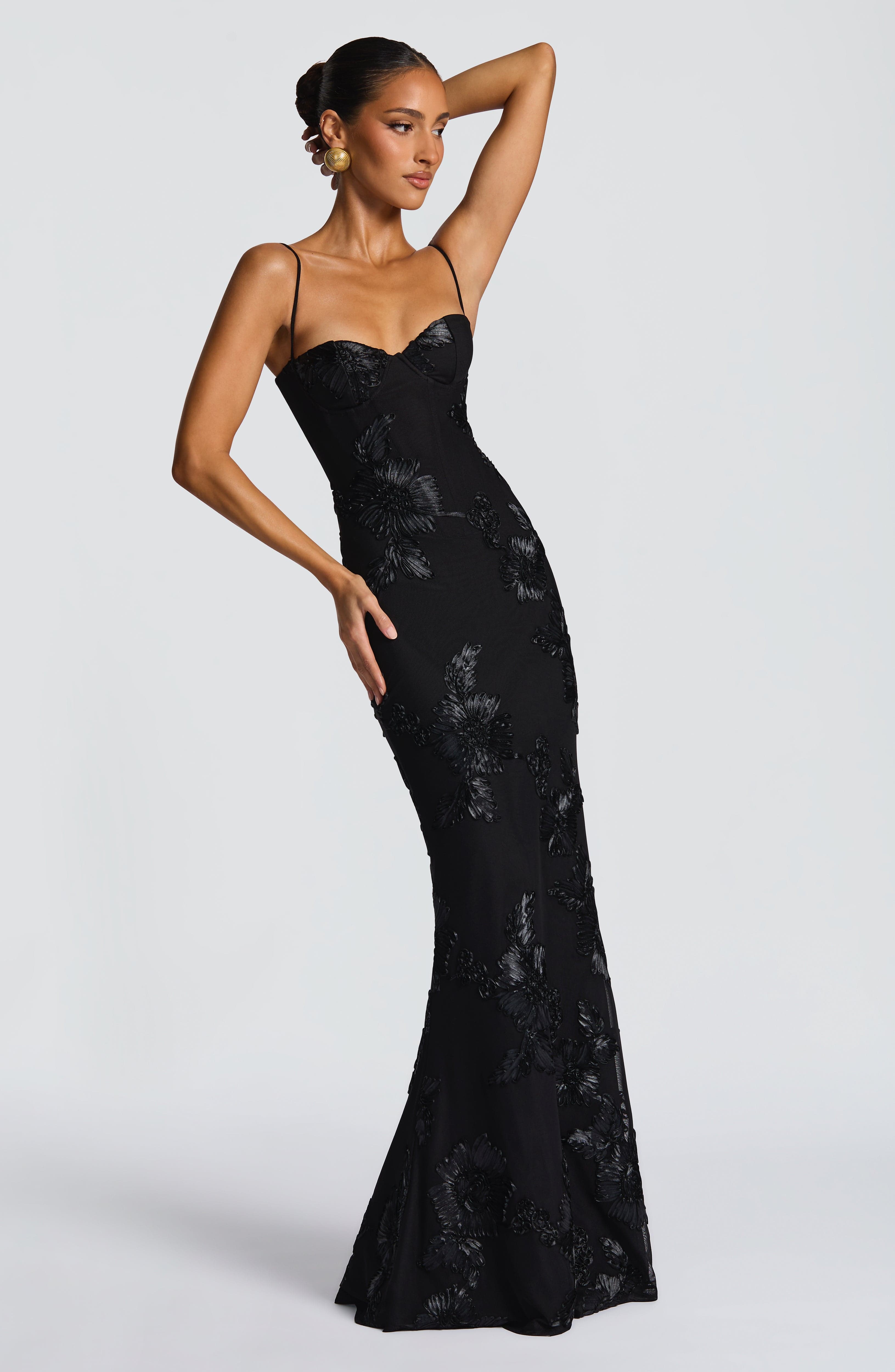 Nefertiti Maxi Dress in Black - Elegant and Timeless S.M