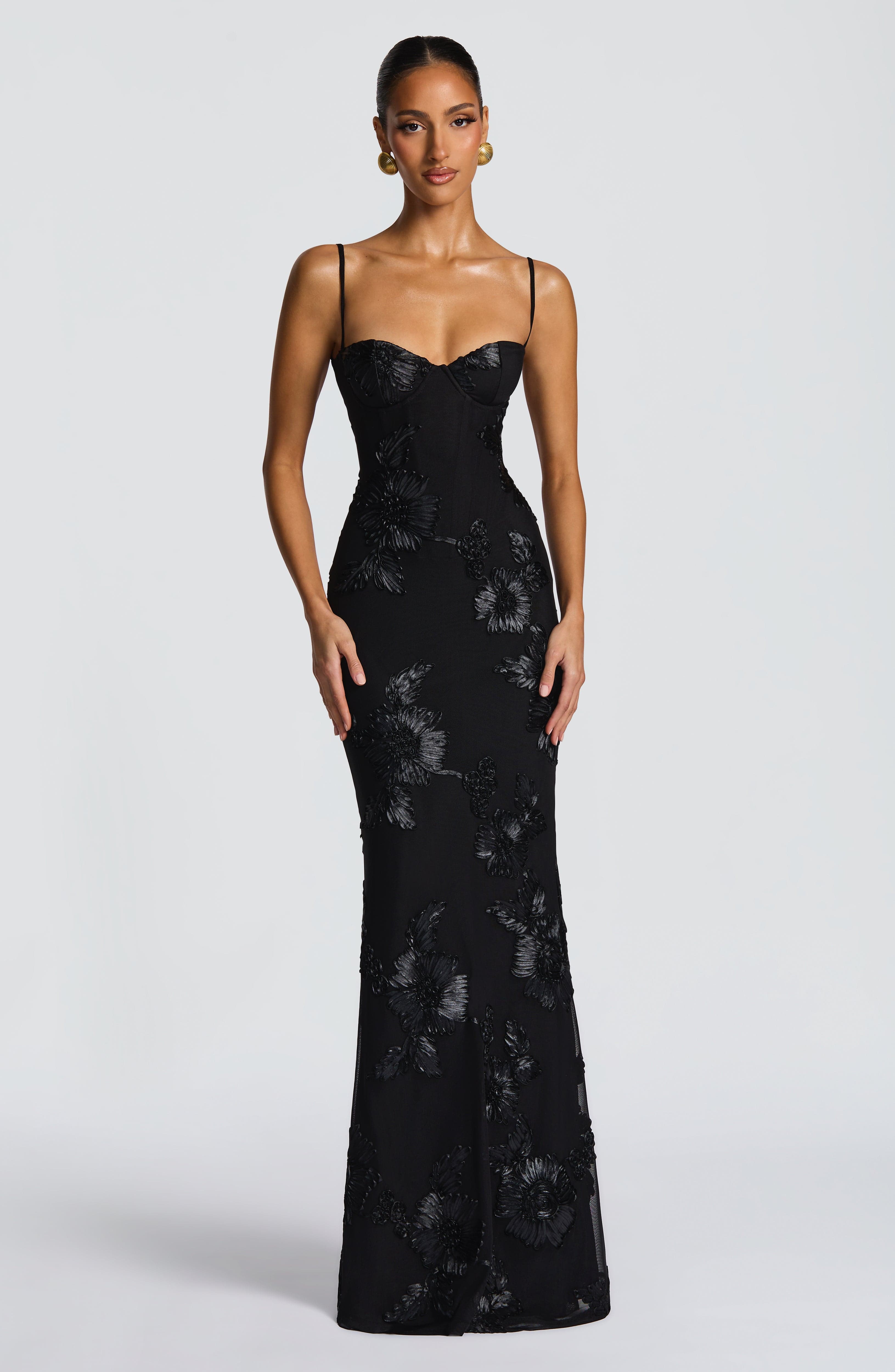 Nefertiti Maxi Dress in Black - Elegant and Timeless S.M