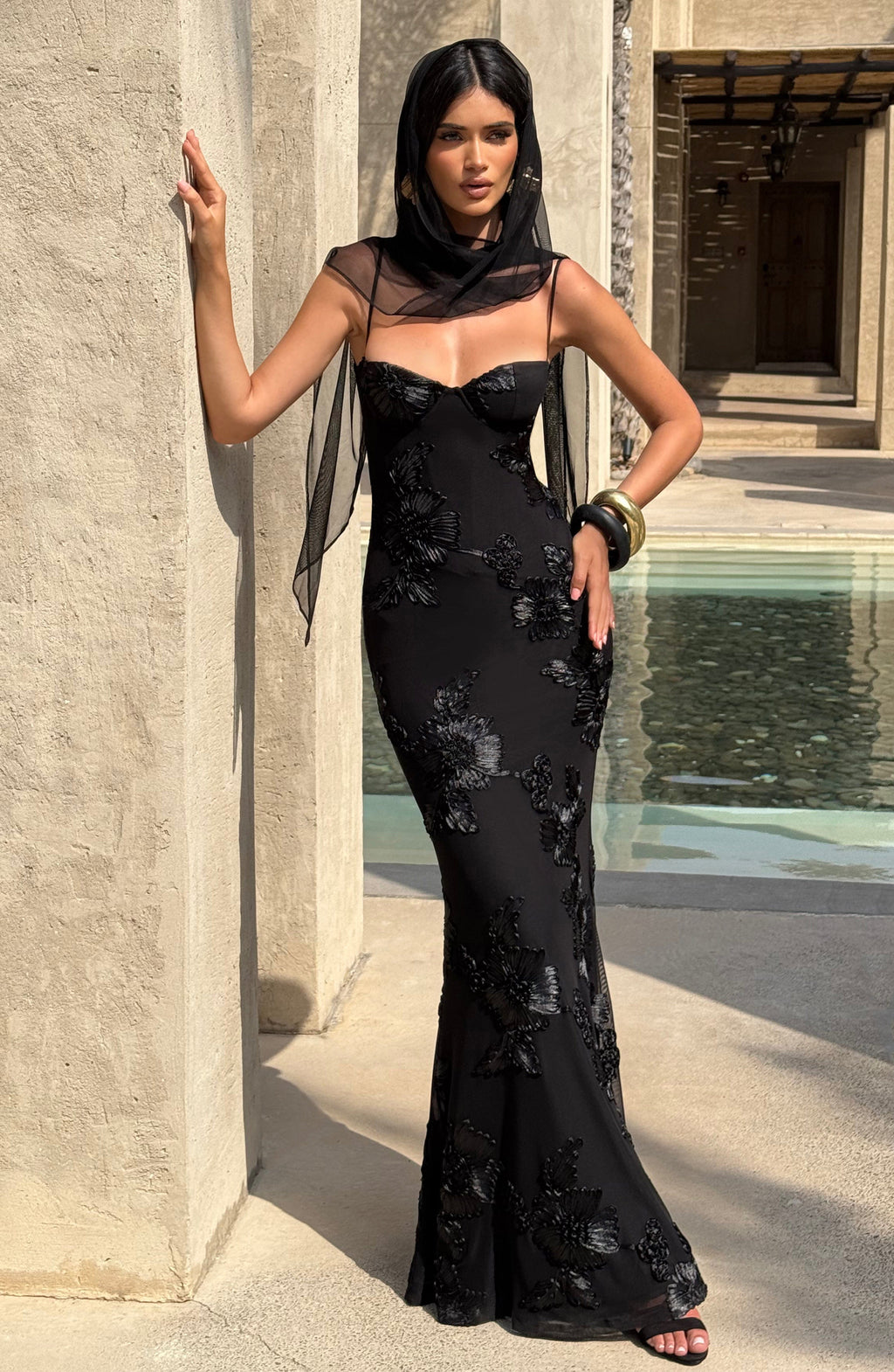 Nefertiti Maxi Dress in Black - Elegant and Timeless S.M