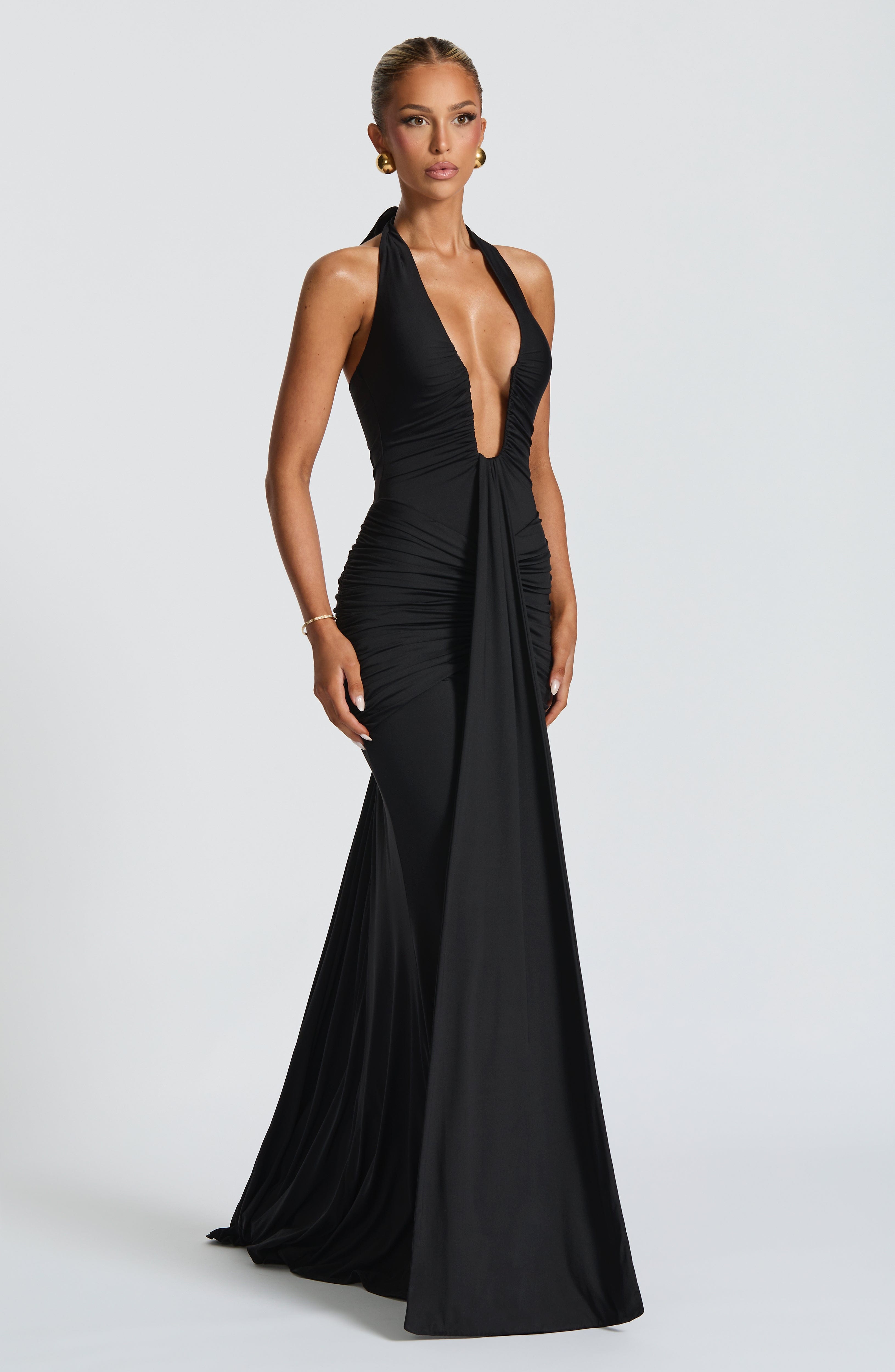 Flowing Maxi Dress for Women – Elegant Evening Gown – Black